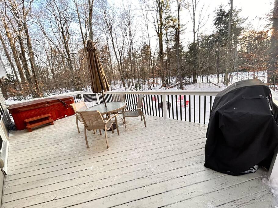 Luxury 4 Bedroom House In Pocono Mountains In Golf Course Near Lake Tobyhanna Exterior foto